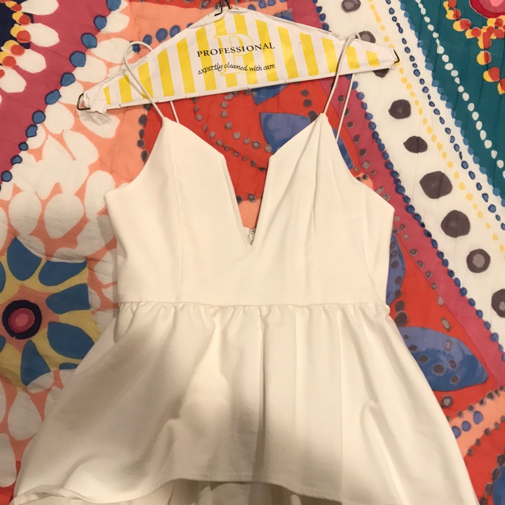 White Tobi top size small never worn